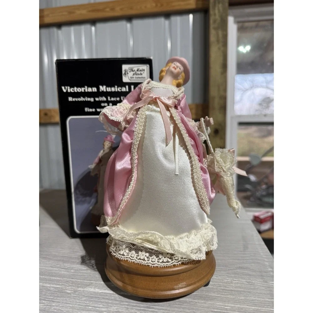 Vintage Victorian Musical‎ Lady Spins On Wooden Base The Main Aisle Gift